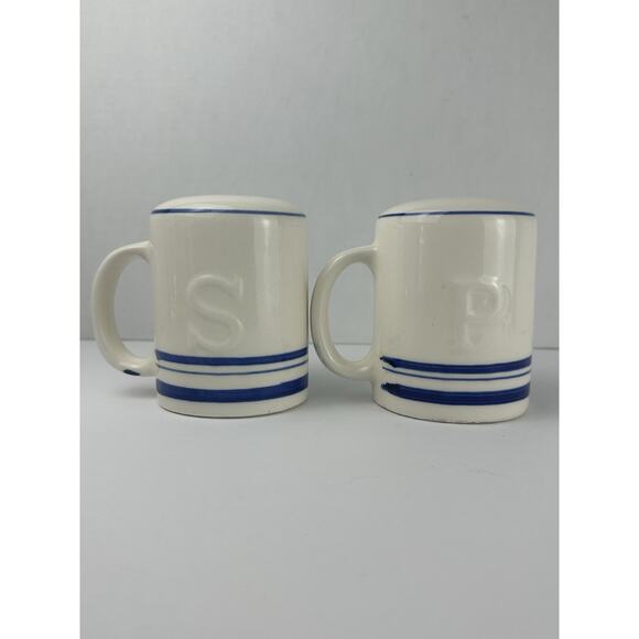 Large VTG Ceramic Blue And White Handled Salt & Pepper Shakers 4" - Picture 1 of 6